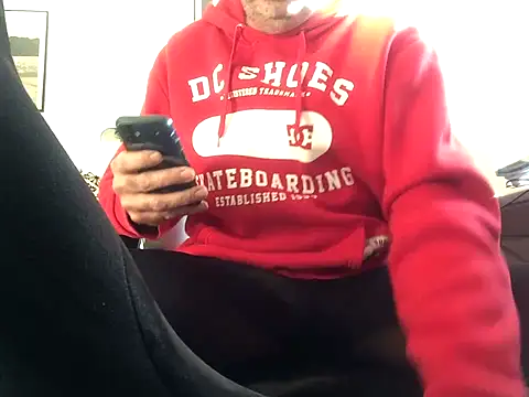 Snapshot of louh261 chatting on 10-01-25, 08:19 louh261 online show from 10-01-25, 08:19