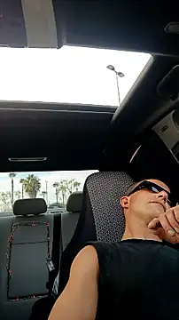 Roberts8inchcock online show from 11-28-25, 12:22