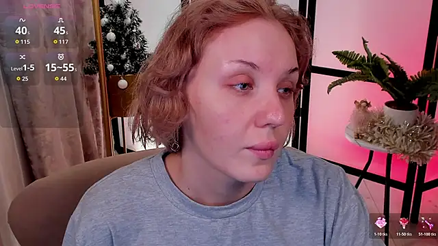 Snapshot of LianaFord chatting on 12-15-25, 10:15 LianaFord online show from 12-15-25, 10:15