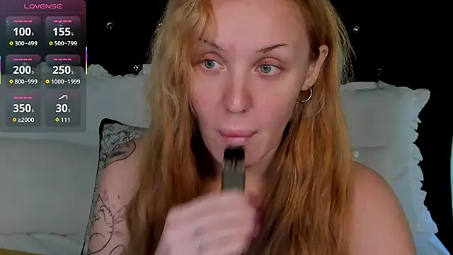 Snapshot of LianaFord chatting on 12-03-25, 10:09 LianaFord online show from 12-03-25, 10:09