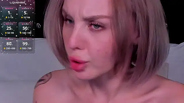 Snapshot of LianaFord chatting on 09-14-25, 12:22 LianaFord online show from 09-14-25, 12:22