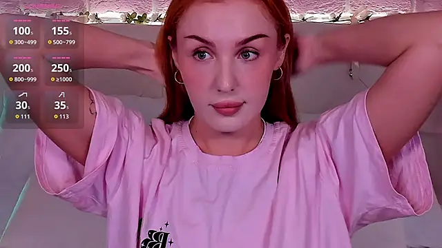 Snapshot of LianaFord chatting on 11-15-25, 08:13 LianaFord online show from 11-15-25, 08:13