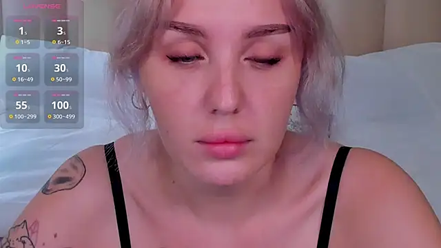 Snapshot of LianaFord chatting on 10-02-25, 09:18 LianaFord online show from 10-02-25, 09:18