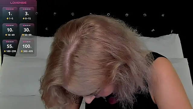 Snapshot of LianaFord chatting on 10-07-25, 10:55 LianaFord online show from 10-07-25, 10:55