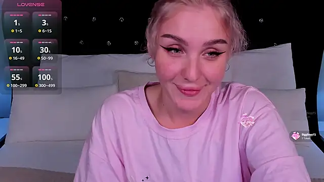 Snapshot of LianaFord chatting on 09-29-25, 07:08 LianaFord online show from 09-29-25, 07:08