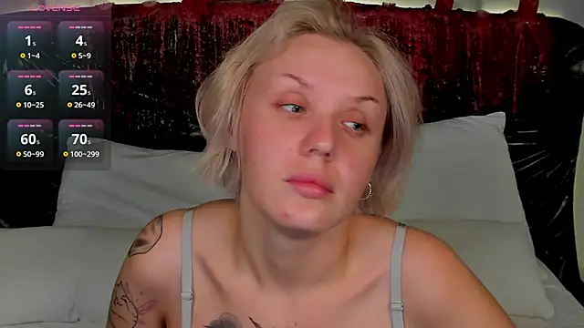 Snapshot of LianaFord chatting on 10-28-25, 09:25 LianaFord online show from 10-28-25, 09:25