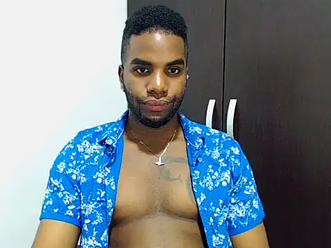 Snapshot of Rene_hotman chatting on 10-16-25, 07:22 Rene hotman online show from 10-16-25, 07:22