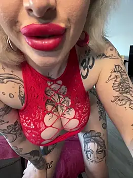 Snapshot of JennaLinn chatting on 09-21-25, 03:17 JennaLinn online show from 09-21-25, 03:17