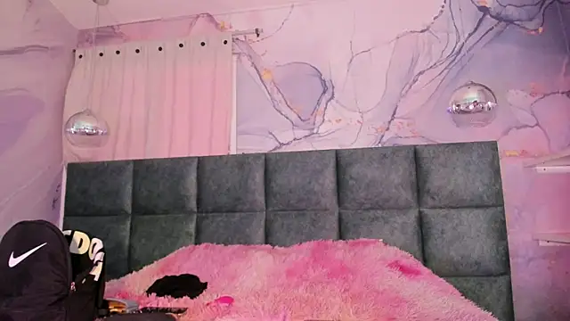 AntonellaRossi online show from 04-06-26, 07:48