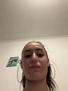Snapshot of Zeyna1 chatting on 12-29-24, 02:17 Zeyna1 online show from 12-29-24, 02:17