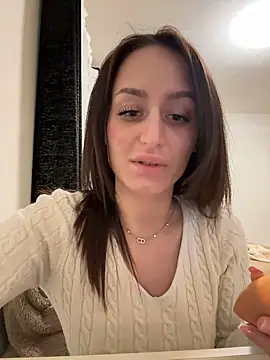 Snapshot of Zeyna1 chatting on 03-03-25, 05:20 Zeyna1 online show from 03-03-25, 05:20