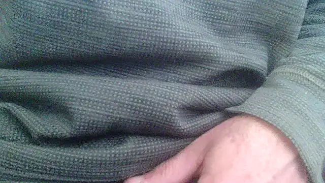 Snapshot of OralDesires2 chatting on 03-10-25, 06:45 OralDesires2 online show from 03-10-25, 06:45