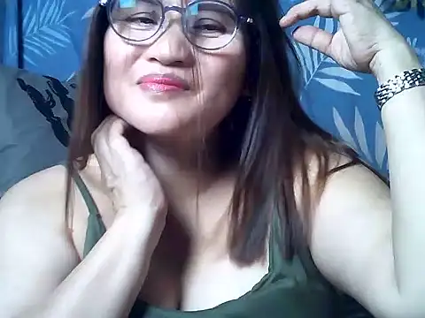 Snapshot of Amazing_Angel22 chatting on 05-29-26, 12:44 Amazing Angel22 online show from 05-29-26, 12:44