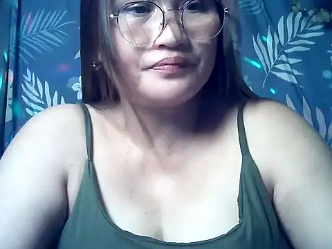 Snapshot of Amazing_Angel22 chatting on 05-11-26, 02:45 Amazing Angel22 online show from 05-11-26, 02:45