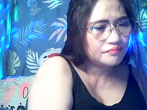 Amazing Angel22 online show from 12-22-25, 04:40