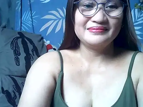 Snapshot of Amazing_Angel22 chatting on 06-11-26, 09:28 Amazing Angel22 online show from 06-11-26, 09:28
