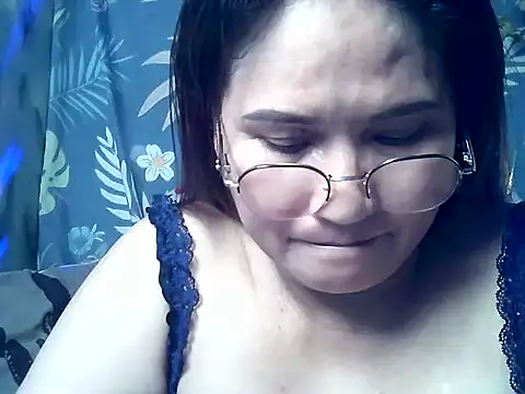 Snapshot of Amazing_Angel22 chatting on 05-15-26, 12:47 Amazing Angel22 online show from 05-15-26, 12:47