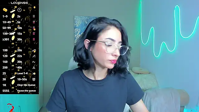 Snapshot of barbie_scoth_ chatting on 10-10-25, 04:02 barbie scoth online show from 10-10-25, 04:02