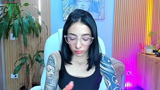 Snapshot of barbie_scoth_ chatting on 05-04-26, 10:23 barbie scoth online show from 05-04-26, 10:23