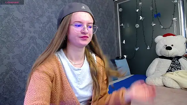 KateJonson online show from 10-24-25, 06:45