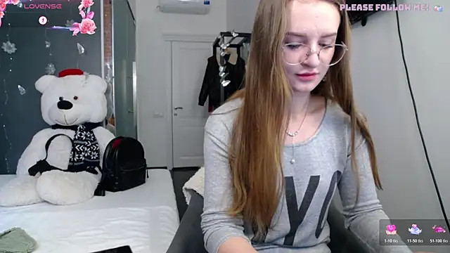 KateJonson online show from 04-17-26, 06:49