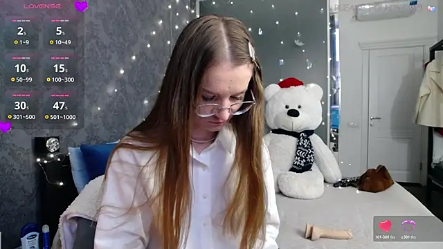 KateJonson online show from 03-31-26, 06:59