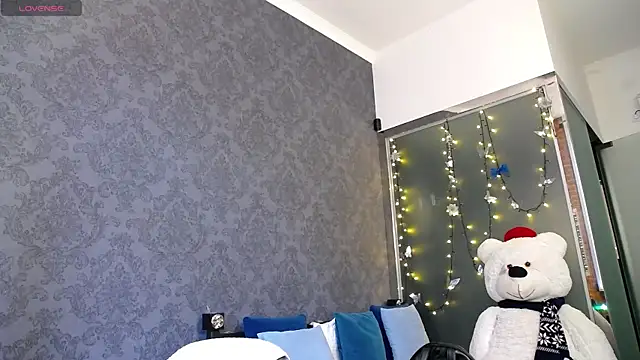 KateJonson online show from 09-17-25, 06:37