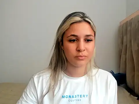 Lana Sofia1 online show from 10-29-25, 09:14