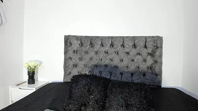 Snapshot of sweet__wild chatting on 06-16-26, 12:10 sweet wild online show from 06-16-26, 12:10