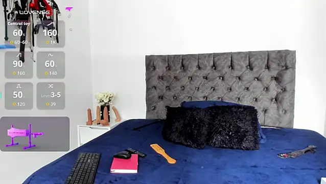 Snapshot of sweet__wild chatting on 02-15-26, 01:21 sweet wild online show from 02-15-26, 01:21