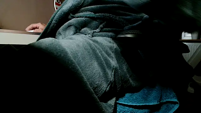 suedel65 online show from 10-08-25, 03:41