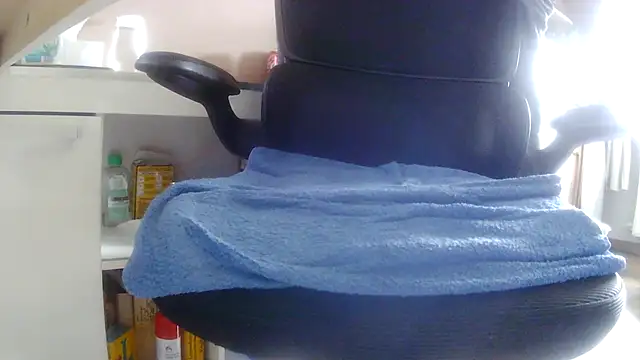 Snapshot of suedel65 chatting on 05-31-26, 03:18 suedel65 online show from 05-31-26, 03:18
