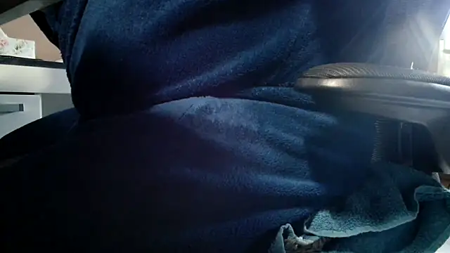 suedel65 online show from 09-26-25, 03:52