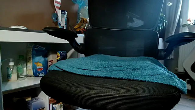 suedel65 online show from 10-23-25, 03:00