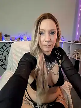 Snapshot of Jan_ina chatting on 01-10-25, 09:23 Jan ina online show from 01-10-25, 09:23
