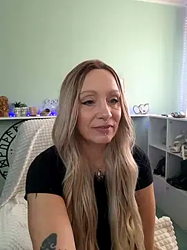 Snapshot of Jan_ina chatting on 01-11-25, 08:54 Jan ina online show from 01-11-25, 08:54