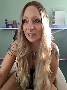 Snapshot of Jan_ina chatting on 01-19-25, 02:17 Jan ina online show from 01-19-25, 02:17