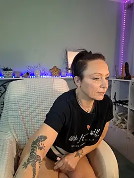 Snapshot of Jan_ina chatting on 01-30-25, 08:22 Jan ina online show from 01-30-25, 08:22