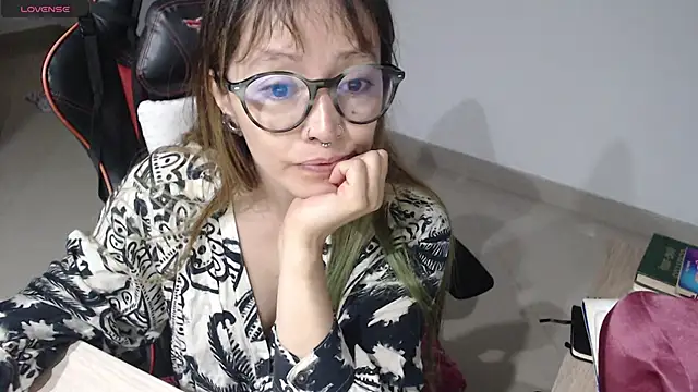 pink-2022 online show from 06-18-26, 03:17