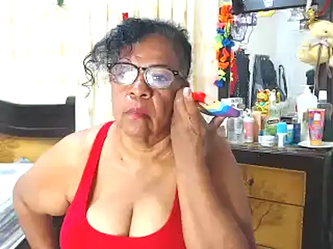 Snapshot of Yayis-hot-sexyw chatting on 12-14-24, 05:29 Yayis-hot-sexyw online show from 12-14-24, 05:29