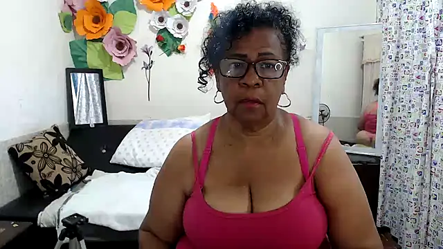 Snapshot of Yayis-hot-sexyw chatting on 03-06-25, 10:36 Yayis-hot-sexyw online show from 03-06-25, 10:36