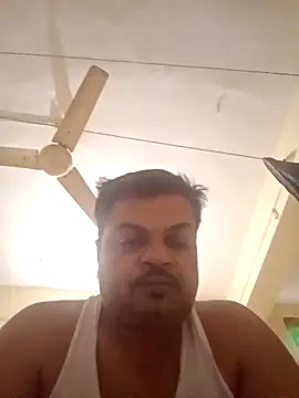 Snapshot of Desi_Londa_143 chatting on 03-06-25, 01:37 Desi Londa 143 online show from 03-06-25, 01:37