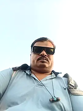 Snapshot of Desi_Londa_143 chatting on 03-15-25, 02:03 Desi Londa 143 online show from 03-15-25, 02:03