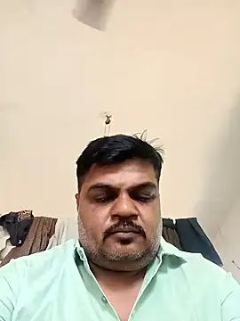 Snapshot of Desi_Londa_143 chatting on 10-22-25, 06:24 Desi Londa 143 online show from 10-22-25, 06:24