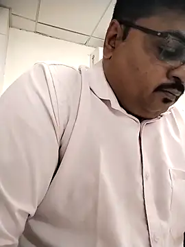 Desi Londa 143 online show from 03-18-26, 05:10