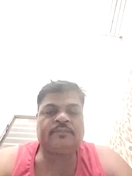 Snapshot of Desi_Londa_143 chatting on 10-12-25, 11:39 Desi Londa 143 online show from 10-12-25, 11:39