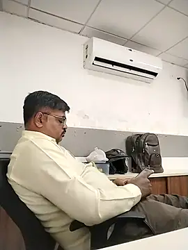 Desi Londa 143 online show from 03-13-26, 04:28