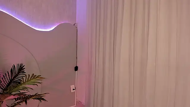 Emma Morgann online show from 03-18-26, 01:24