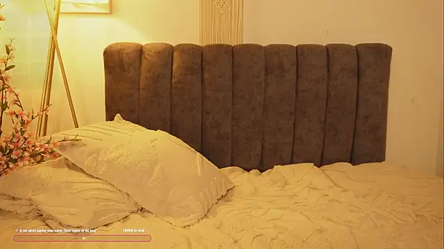 Snapshot of bunnycuteshy chatting on 09-09-25, 01:53 bunnycuteshy online show from 09-09-25, 01:53