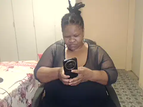 sweetnoziexx online show from 11-28-25, 05:46